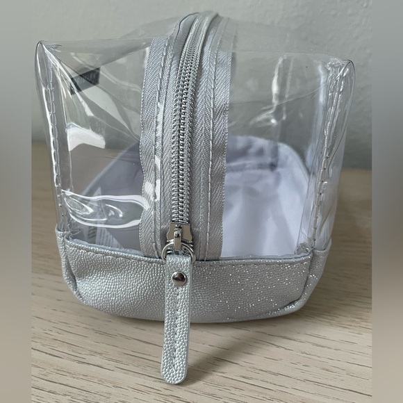 Initial M • Makeup Travel Pouch - Picture 9 of 11